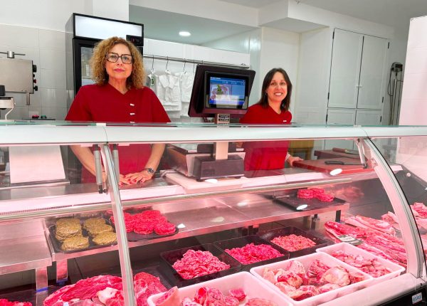 Trabajadoras-carniceria-martinez-adria-tavernes